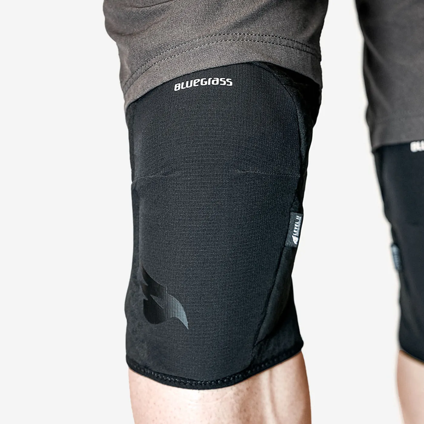Bluegrass Arto knee guard - Black